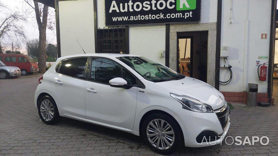 Peugeot 208 1.2 PureTech Life Signature de 2018