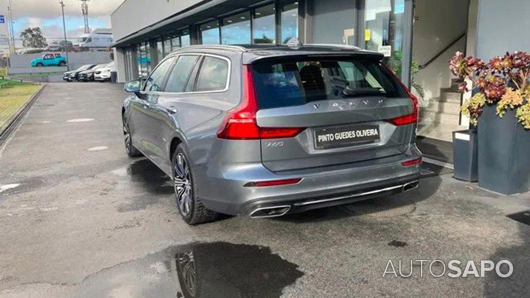 Volvo V60 2.0 T8 AWD TE R-Design de 2020