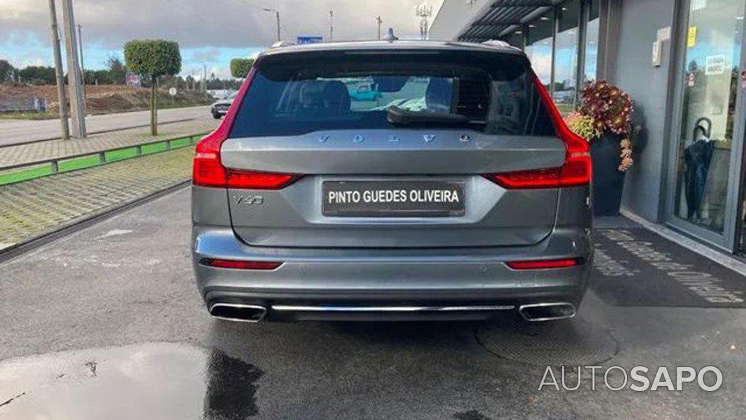 Volvo V60 2.0 T8 AWD TE R-Design de 2020