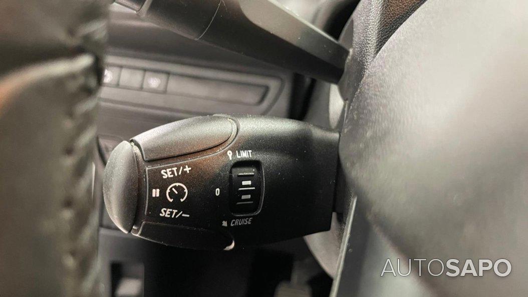 Peugeot 208 1.2 PureTech Life Signature de 2018