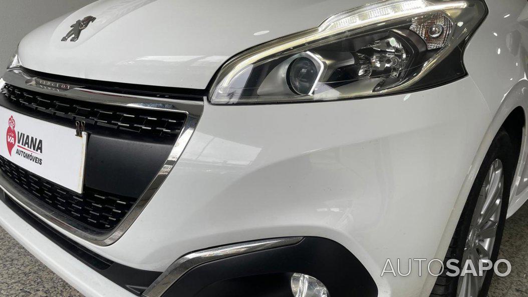 Peugeot 208 1.2 PureTech Life Signature de 2018