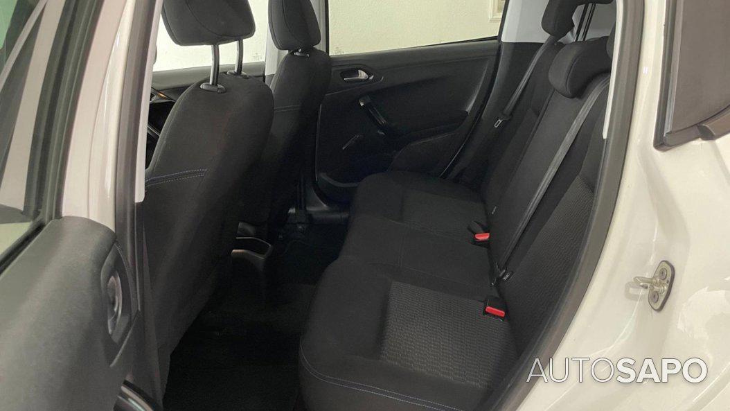 Peugeot 208 1.2 PureTech Life Signature de 2018