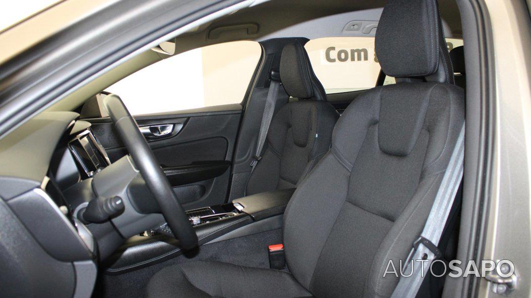 Volvo V60 2.0 T8 AWD TE Momentum de 2020
