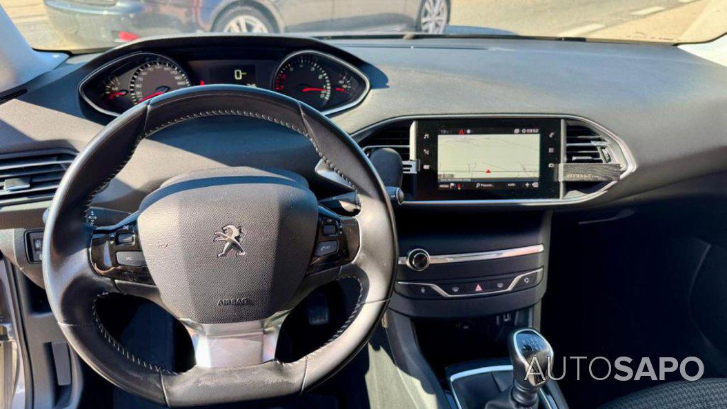 Peugeot 308 1.2 PureTech Style de 2020