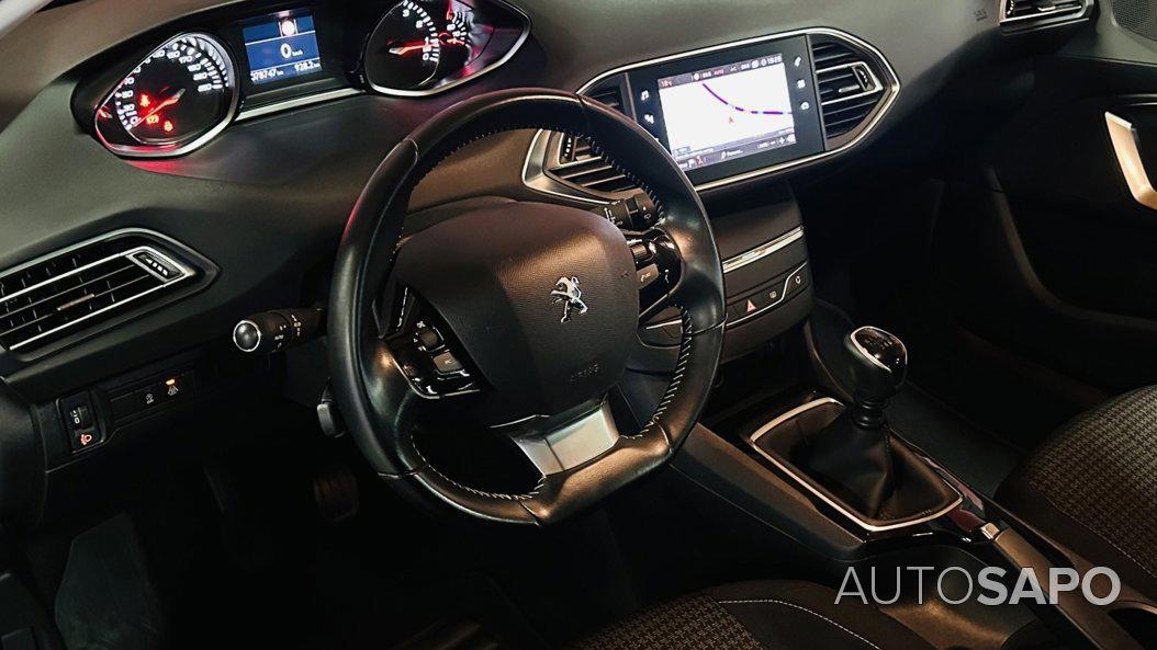 Peugeot 308 1.2 PureTech Style de 2020