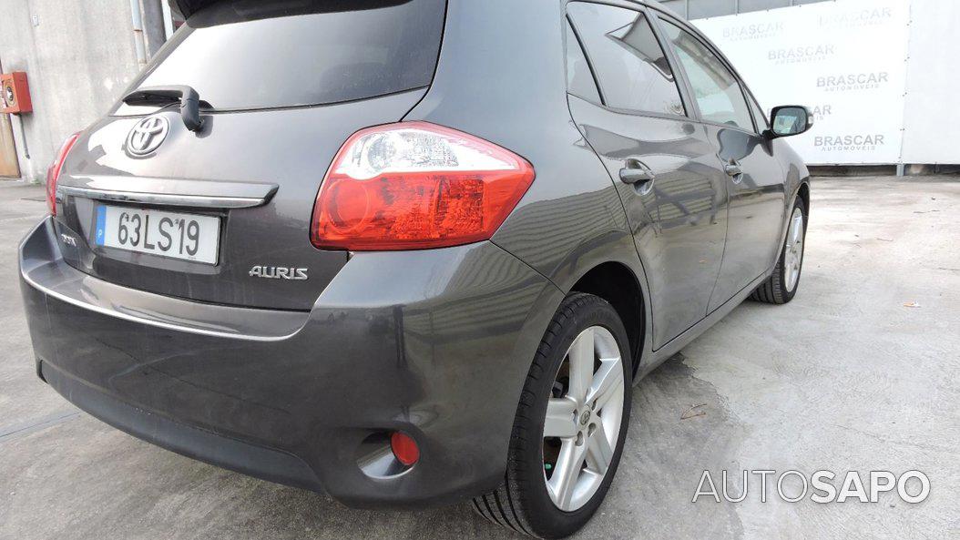 Toyota Auris de 2011