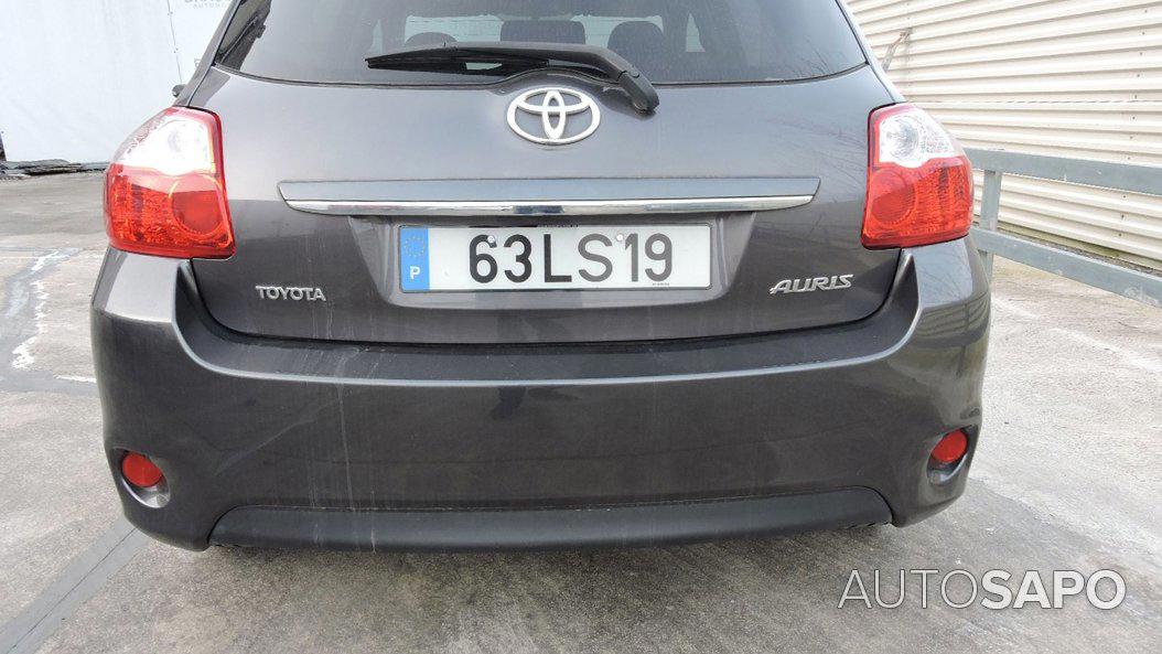 Toyota Auris de 2011