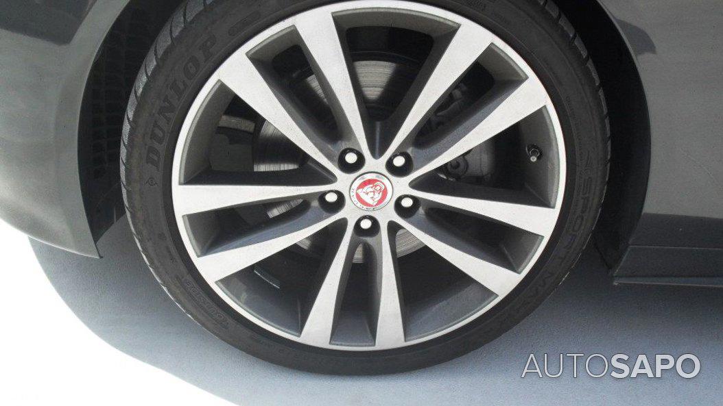 Jaguar XE 2.0 D R-Sport Aut. de 2017