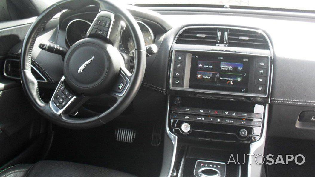 Jaguar XE 2.0 D R-Sport Aut. de 2017