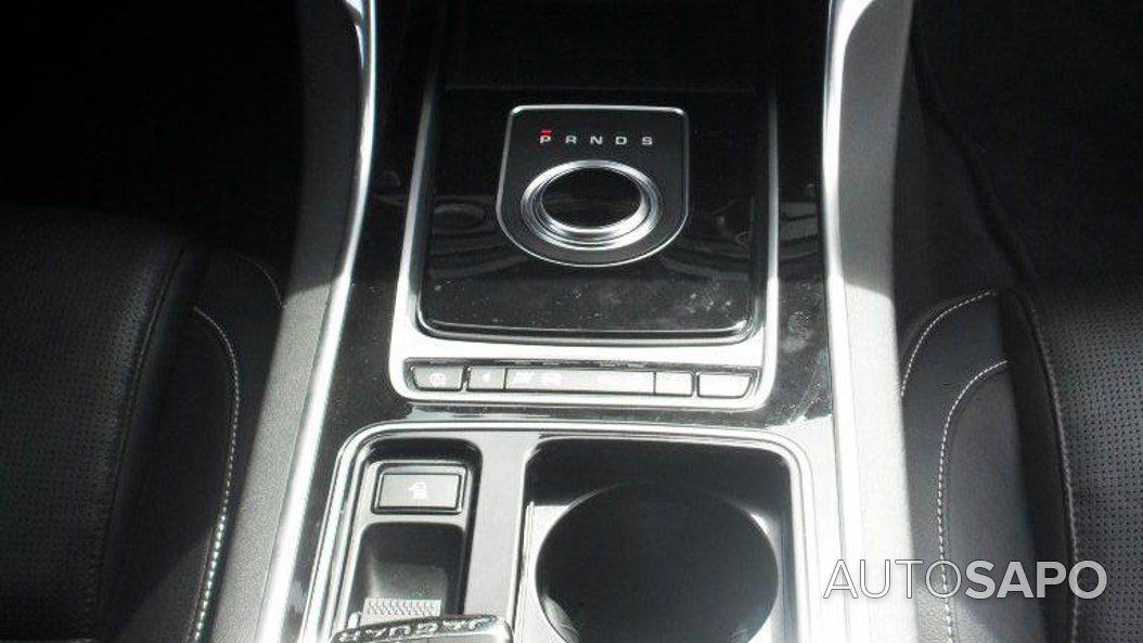 Jaguar XE 2.0 D R-Sport Aut. de 2017
