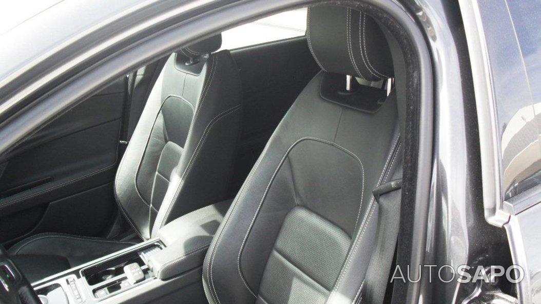 Jaguar XE 2.0 D R-Sport Aut. de 2017