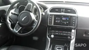 Jaguar XE 2.0 D R-Sport Aut. de 2017
