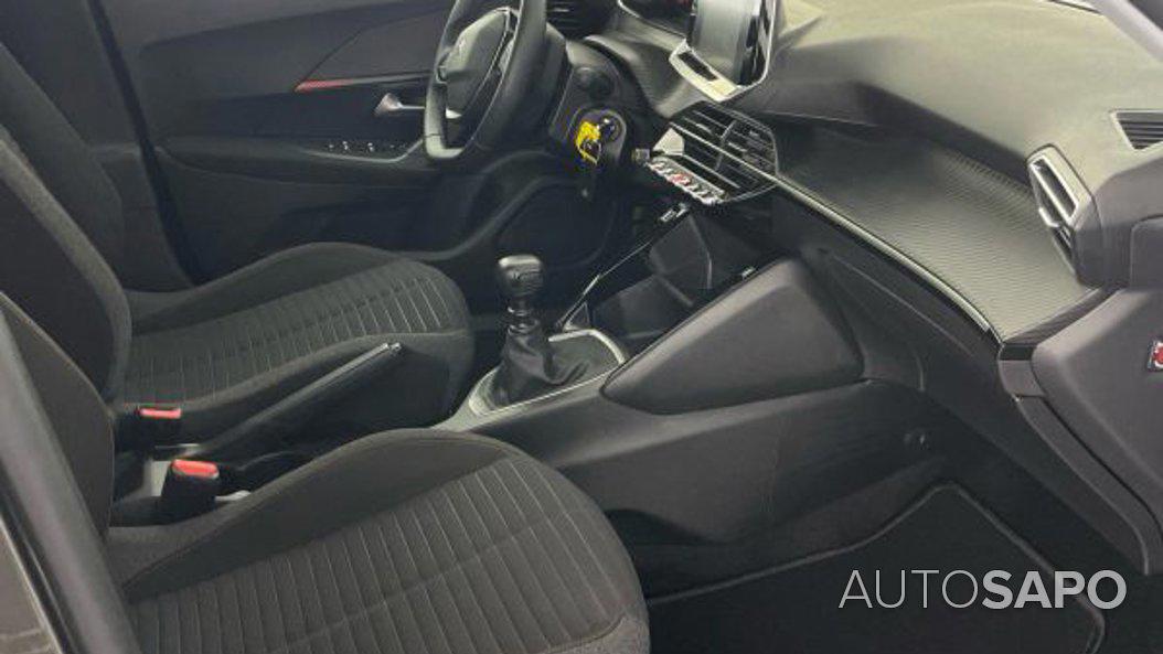 Peugeot 2008 1.2 PureTech Active de 2021