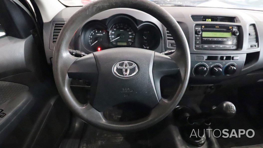 Toyota Hilux 2.5 D-4D 4WD CE de 2011