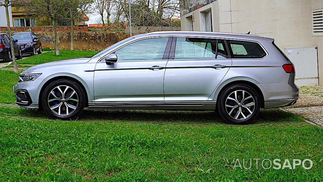 Volkswagen Passat V. 1.4 TSI GTE Plug-In-Hybrid DSG de 2022