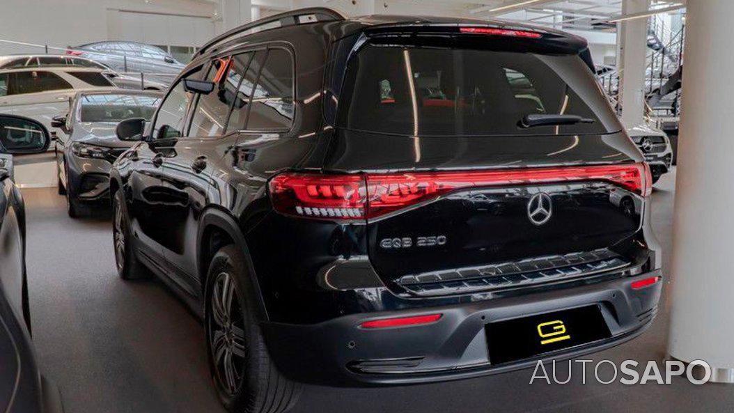 Mercedes-Benz EQB de 2022