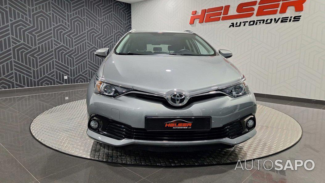 Toyota Auris 1.6 D-4D Comfort+Pack Sport+Navi de 2015