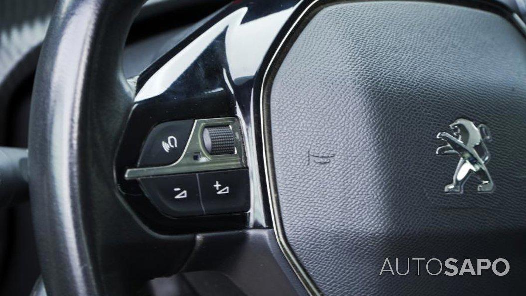 Peugeot 208 1.2 PureTech Active de 2021