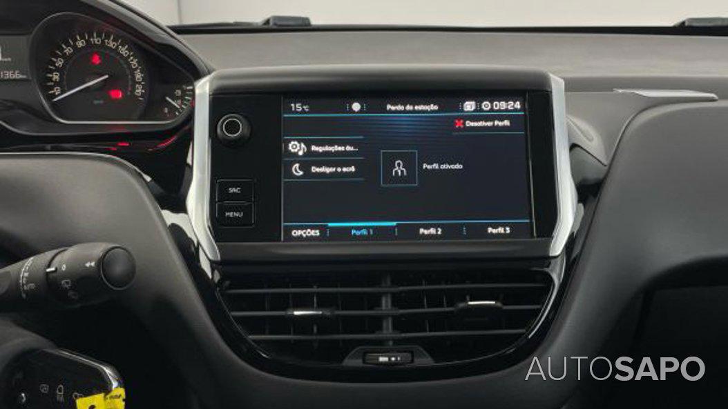 Peugeot 2008 1.2 PureTech Signature de 2019