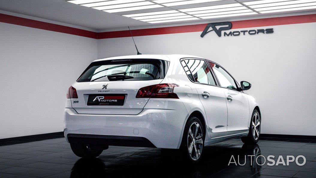 Peugeot 308 1.6 e-HDi Active J17 de 2015