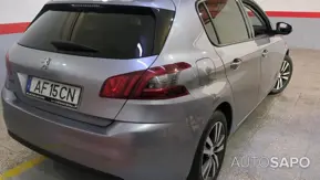 Peugeot 308 1.2 PureTech Style de 2021