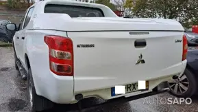 Mitsubishi L200 2.4 DI-D CD Invite 2WD de 2016