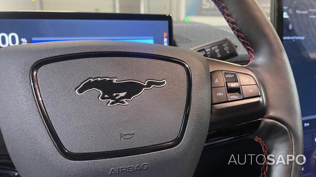 Ford Mustang Mach-E de 2021