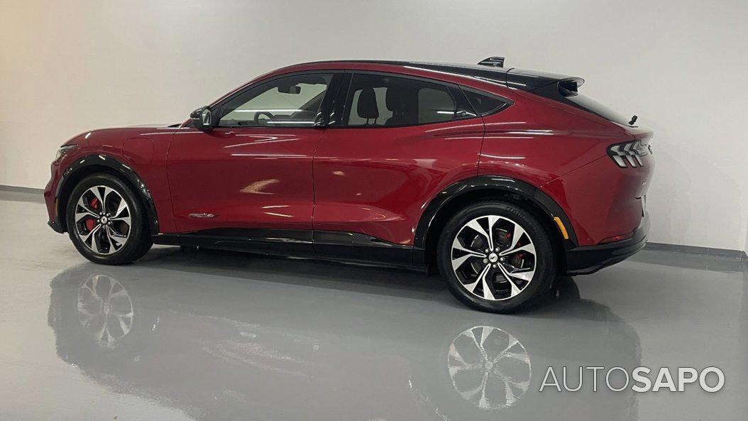 Ford Mustang Mach-E de 2021