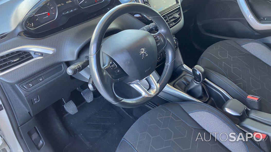 Peugeot 2008 1.2 PureTech Style de 2019