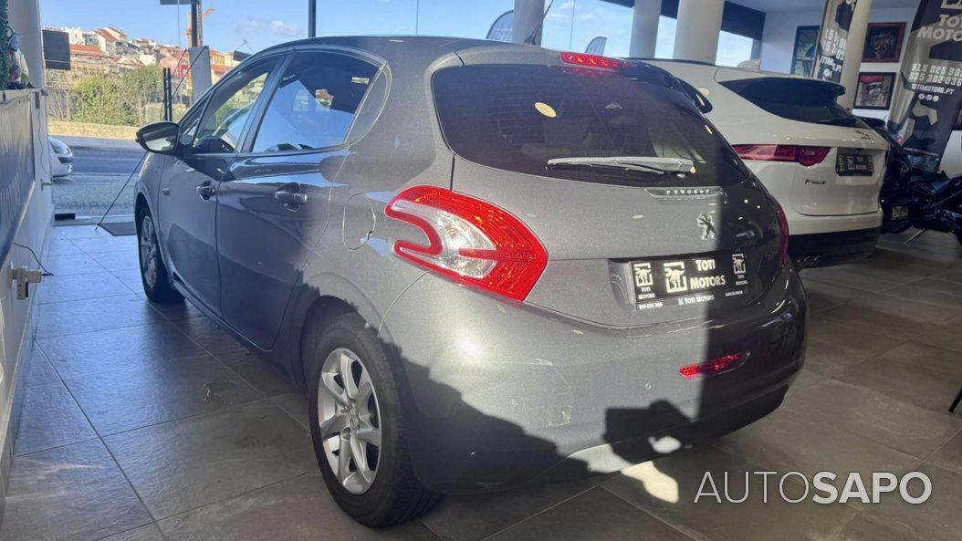 Peugeot 208 de 2012