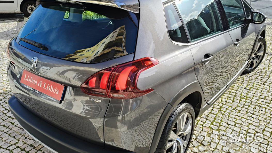 Peugeot 2008 1.2 PureTech Allure EAT8 de 2017