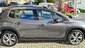 Peugeot 2008 1.2 PureTech Allure EAT8 de 2017