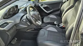 Peugeot 2008 1.2 PureTech Allure EAT8 de 2017