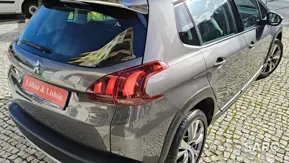 Peugeot 2008 1.2 PureTech Allure EAT8 de 2017