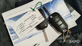 Peugeot 2008 1.2 PureTech Allure EAT8 de 2017