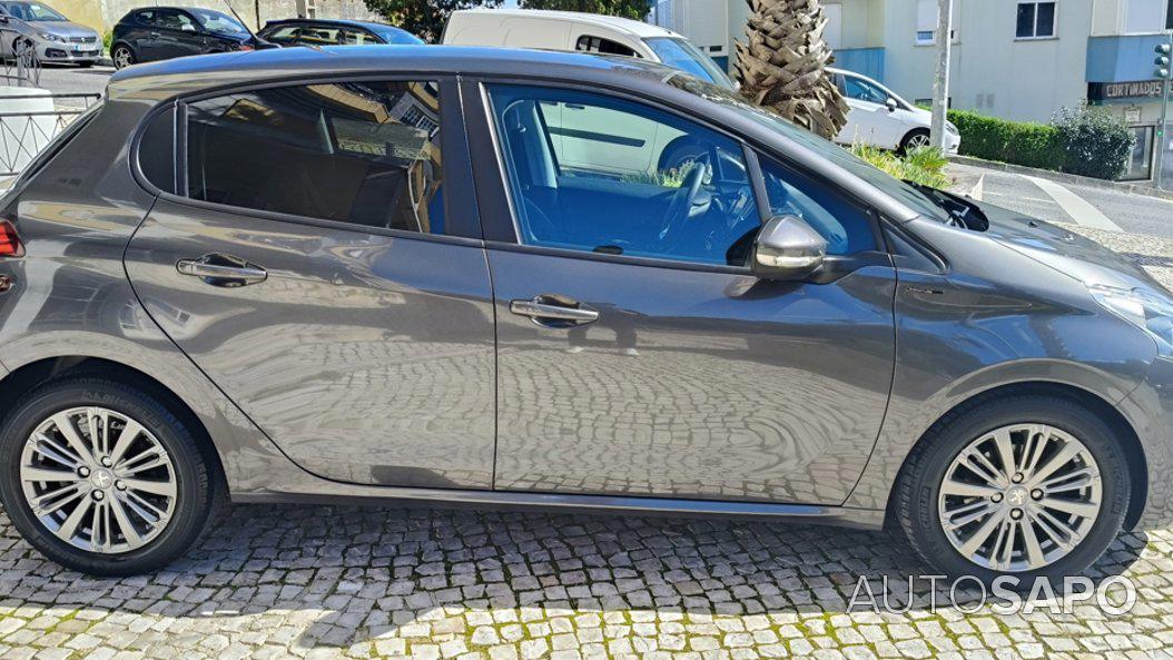 Peugeot 208 1.5 HDI Signature de 2018