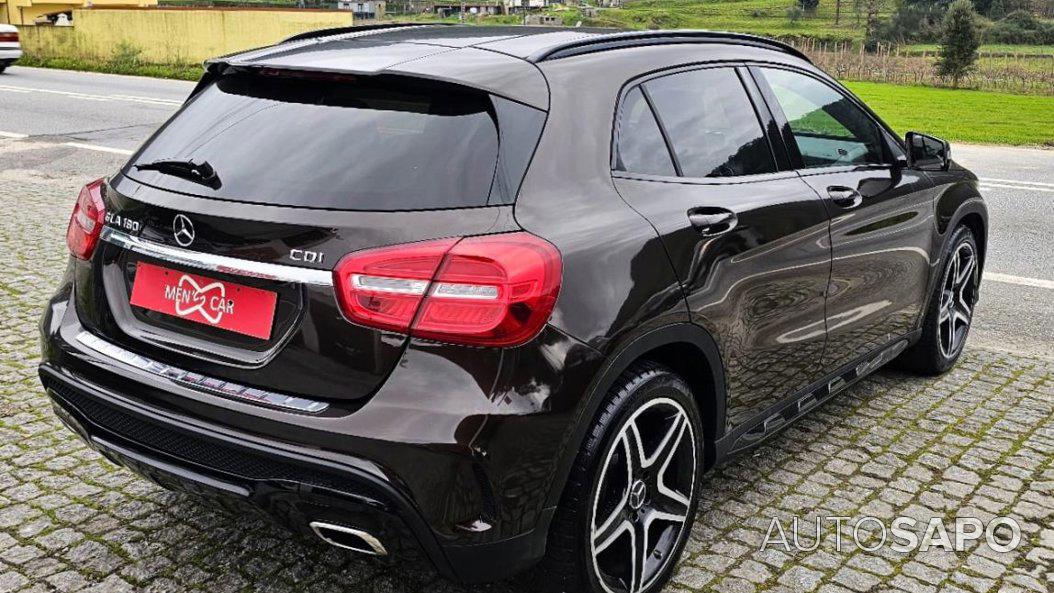 Mercedes-Benz Classe GLA 180 AMG Line Aut. de 2015