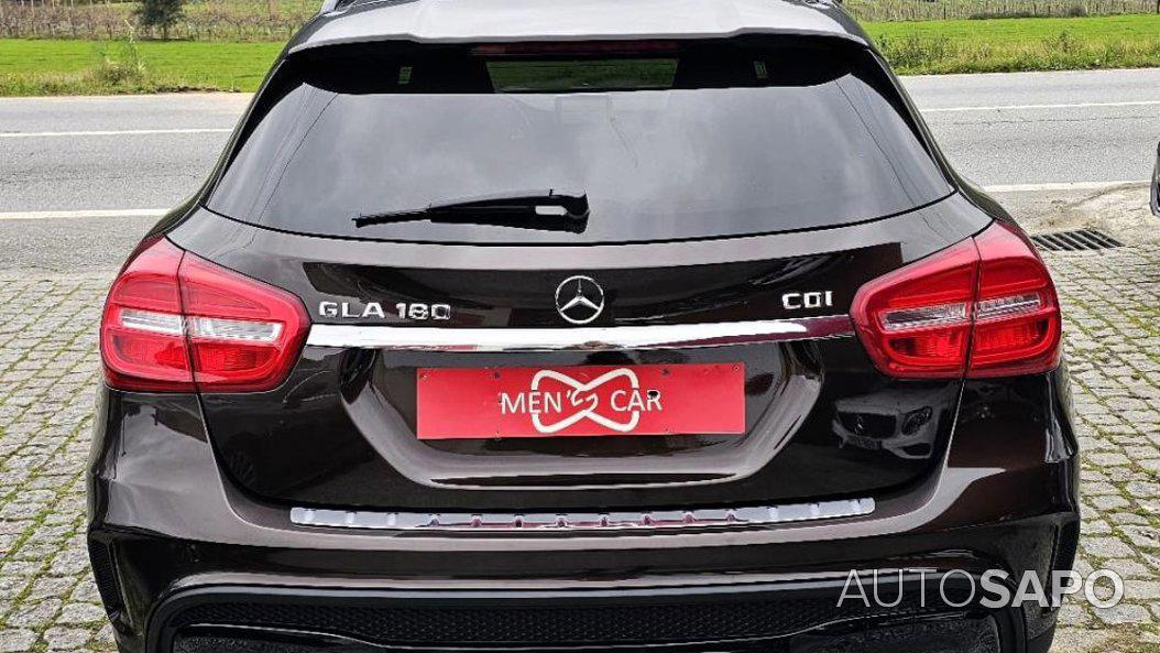 Mercedes-Benz Classe GLA 180 AMG Line Aut. de 2015