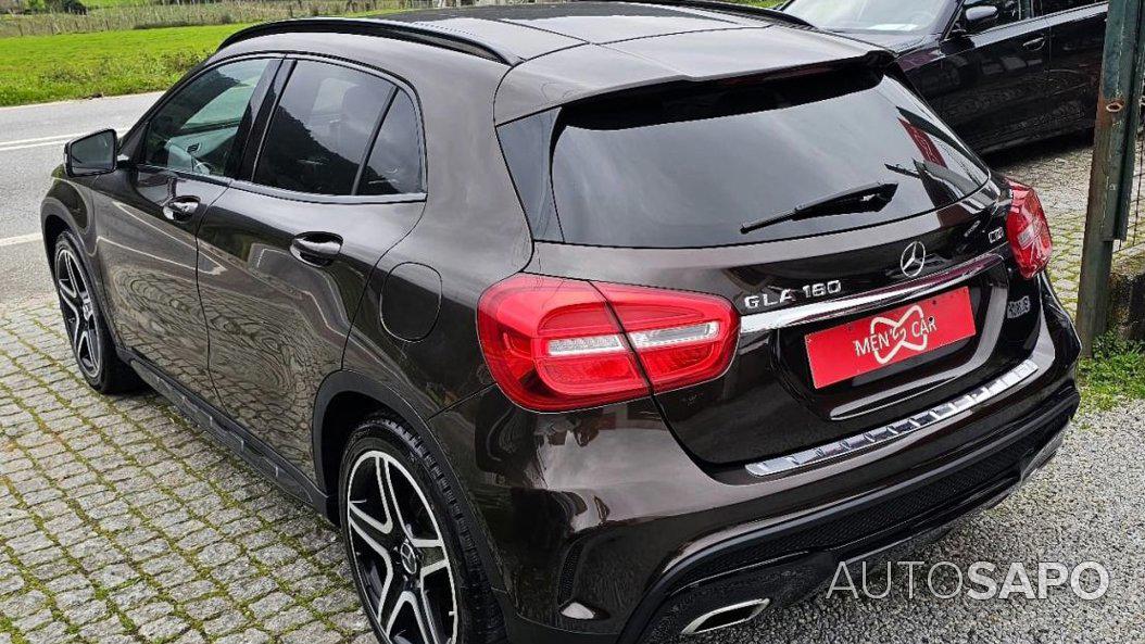 Mercedes-Benz Classe GLA 180 AMG Line Aut. de 2015