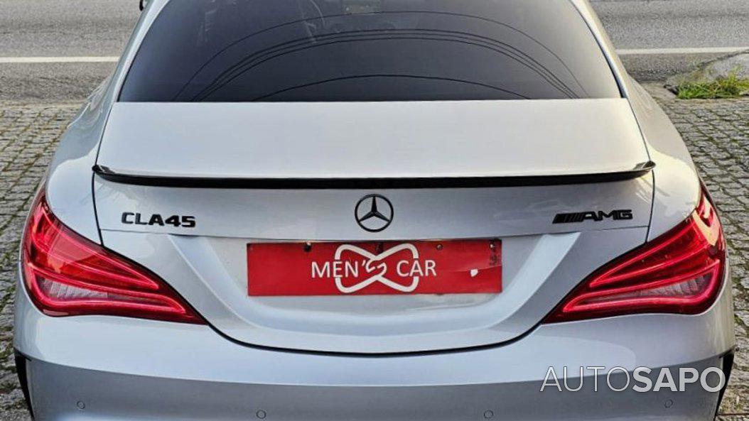 Mercedes-Benz Classe CLA 45 AMG 4-Matic de 2015