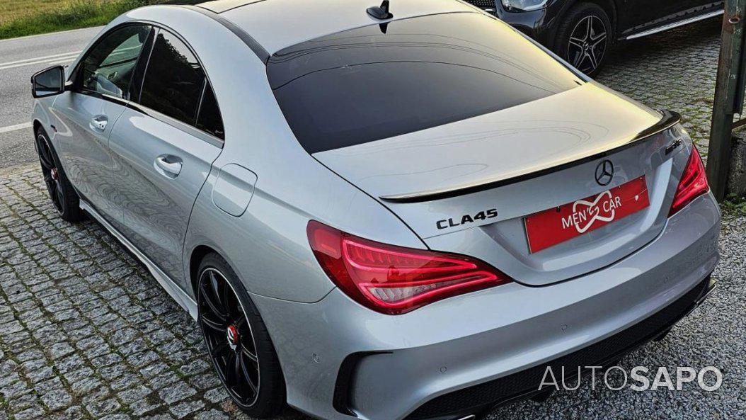 Mercedes-Benz Classe CLA 45 AMG 4-Matic de 2015