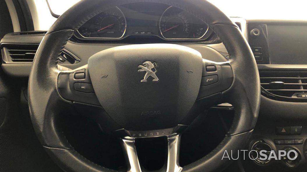 Peugeot 208 1.2 PureTech Active de 2015