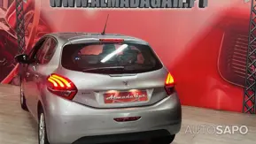 Peugeot 208 1.2 PureTech Life Signature de 2019