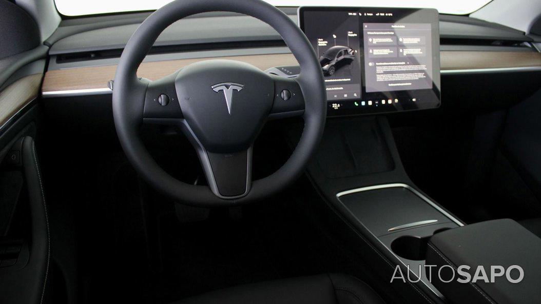 Tesla Model Y de 2025