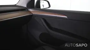 Tesla Model Y de 2025