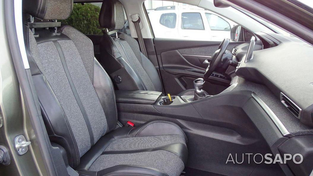 Peugeot 5008 1.5 BlueHDi Allure de 2018