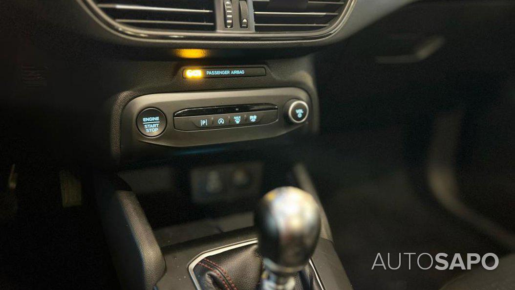 Ford Focus 1.0 EcoBoost MHEV ST-Line X de 2023