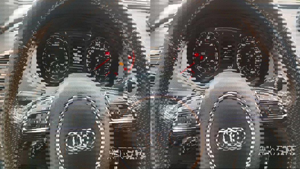 Audi Q3 2.0 TDI quattro S-line de 2016