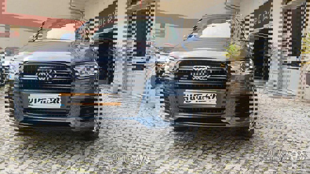 Audi Q3 2.0 TDI quattro S-line de 2016