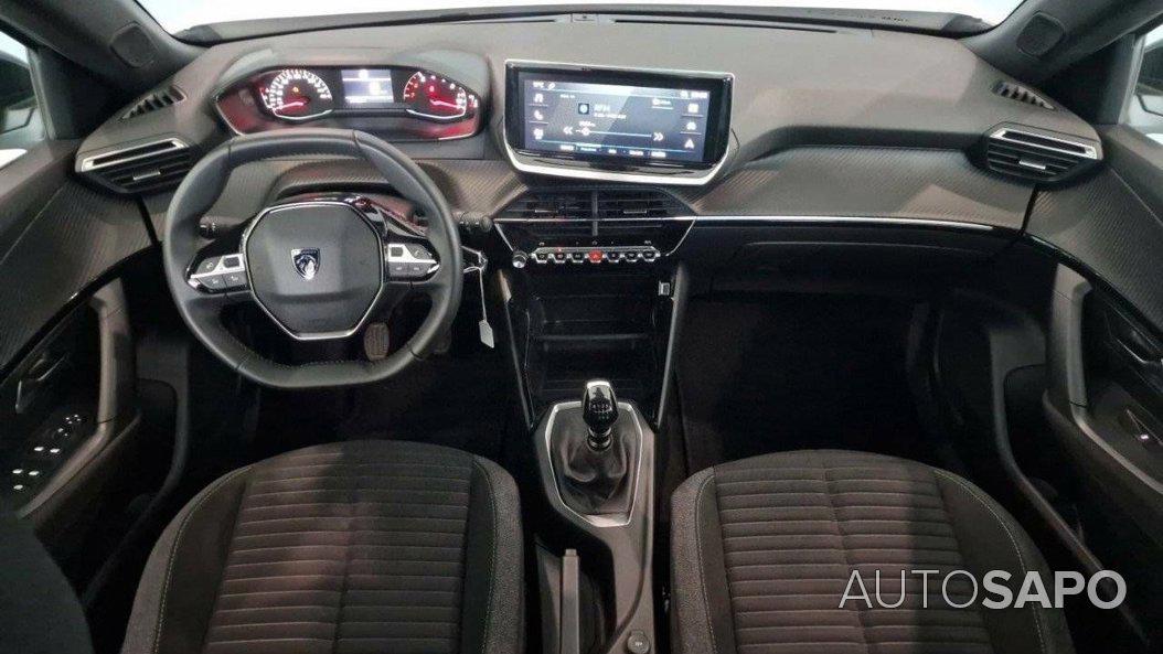 Peugeot 2008 1.2 PureTech Active de 2024